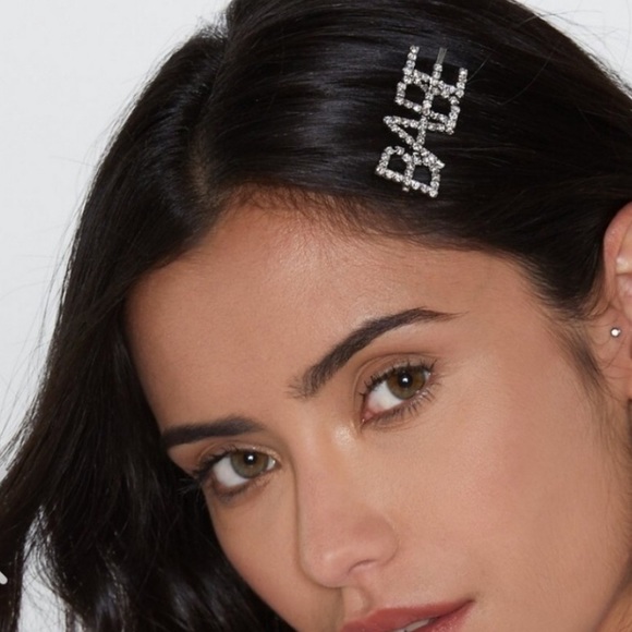 • Babe Hair Pin - Picture 2 of 3